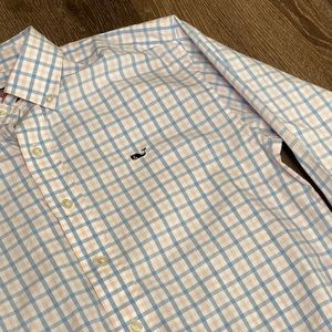 Vineyard Vines button down shirt